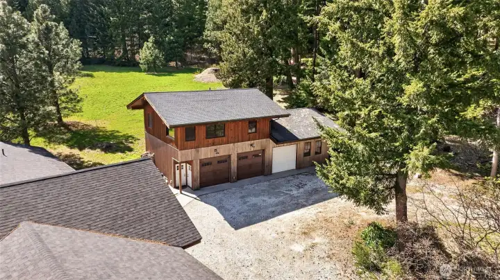 Elevated view of the 3bay garage and apartment