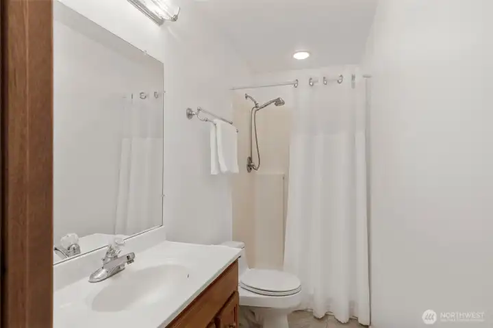 ensuite bath