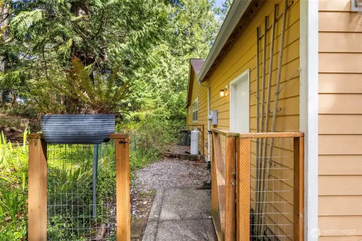 front side partial gate
