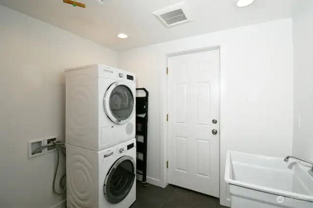 Large utility room. Washer & Dryer inlcuded