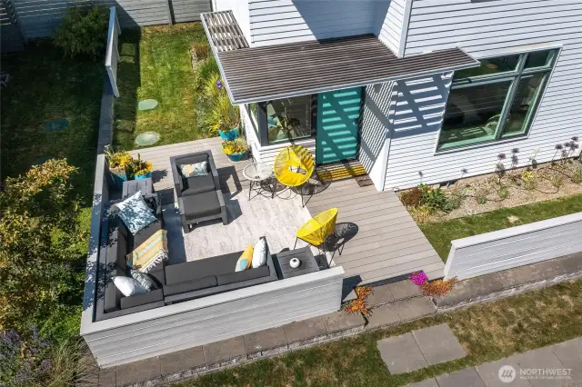 Enter into the perfect indoor-outdoor living!