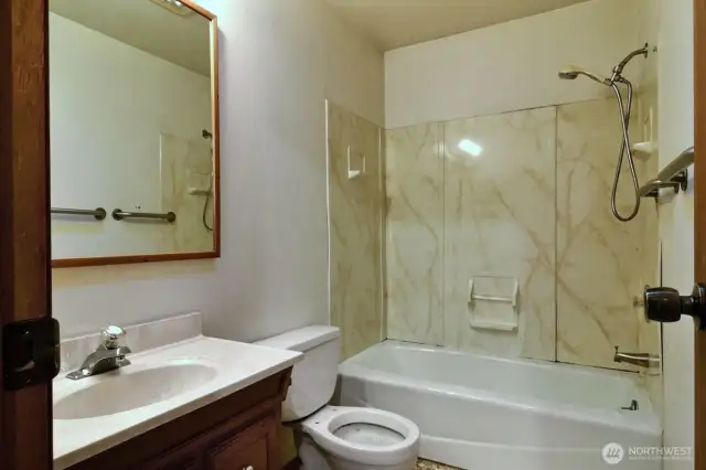Main bathroom