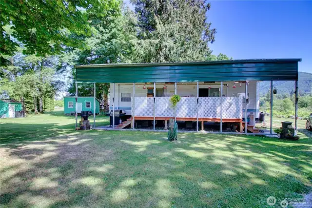 Park Model Trailer goes with property