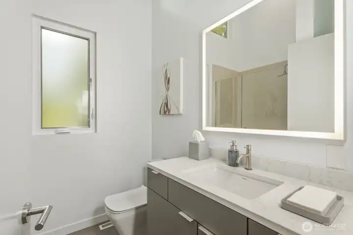 3/4 bath outside of 2nd bedroom