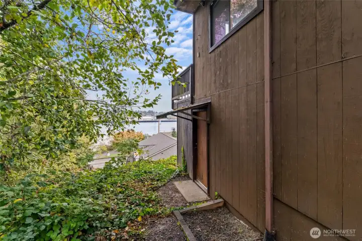 Ext access to 544 sqft bsmt with view of water.