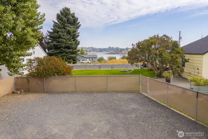 Large back gravelled parking area