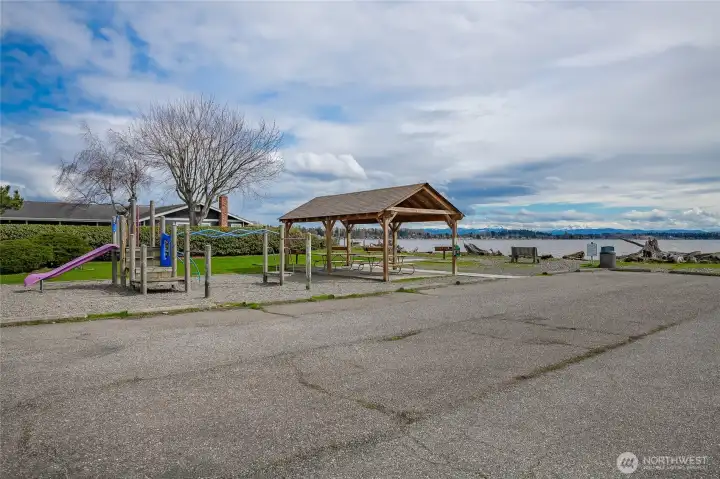 Pocket Park directly across from the residence provides immediate access to miles of shoreline, Did you know Birch Bay has the warmest saltwater North of California? And arguably the best crabbing!