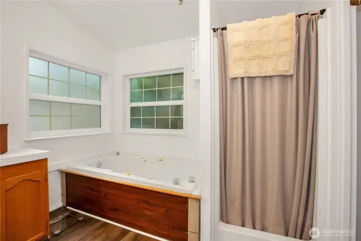 Primary Bath w/ Shower