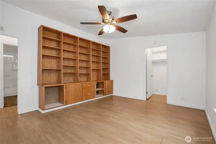 2nd Bedroom w/ Built In Storage