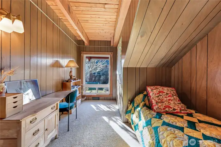 2nd guest bedroom downstairs