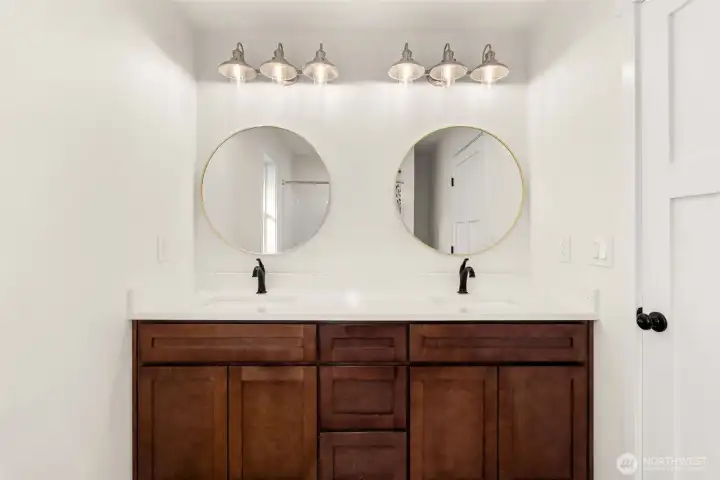 Full Bathroom - Upper Level