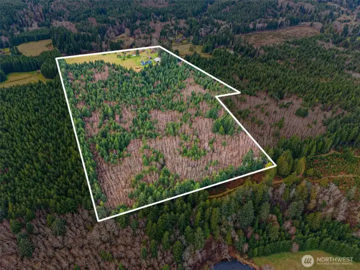 Boundary lines are for location reference only and are not survey accurate.