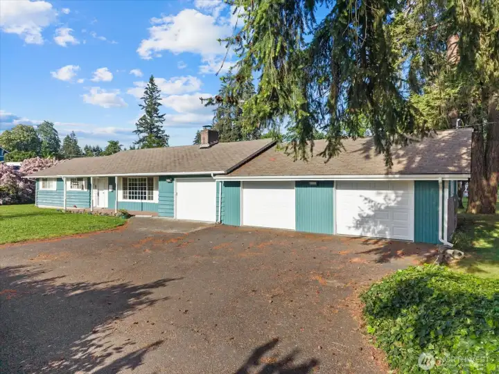 3 car garage - enormous for all the toys and plenty of parking space