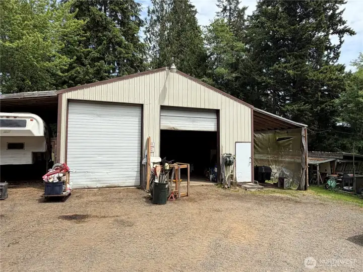 Shop building