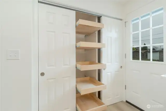 Pull-Out Pantry Shelving