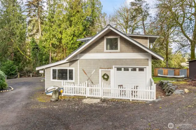 Upland Cottage with view too