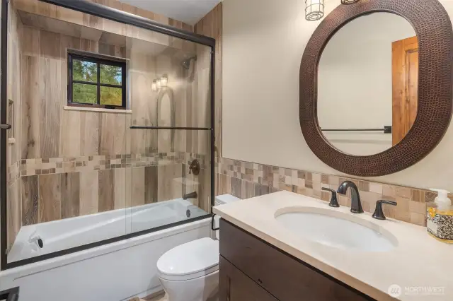 Full Hallway Bath