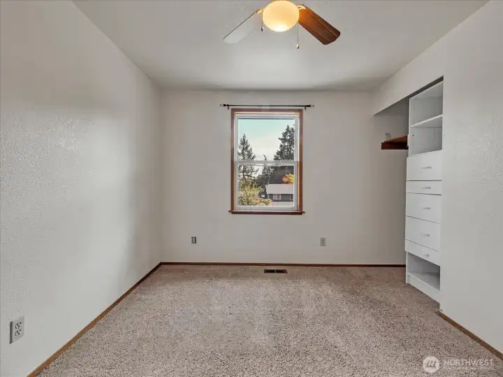 Built in closet system