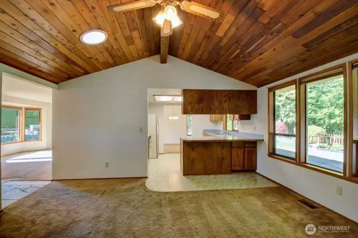 View looking back towards kitchen
