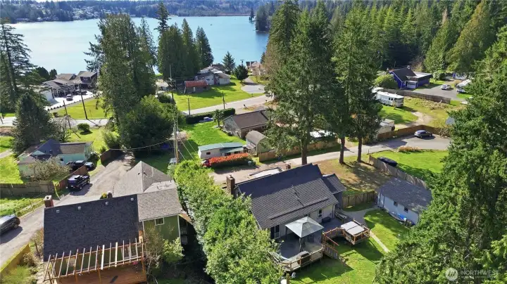 Views of Kitsap Lake