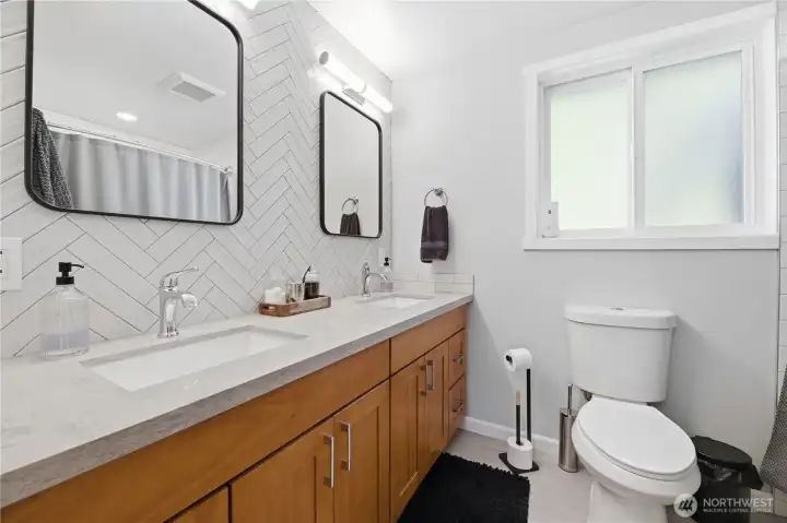 Main floor bath with double-vanities
