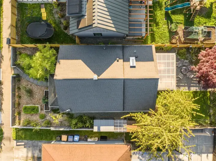 Roof was installed in 2012 +/-.