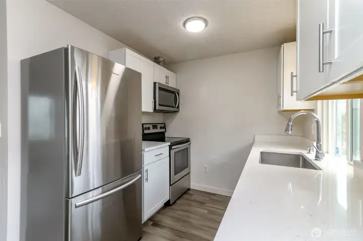Unit B kitchen