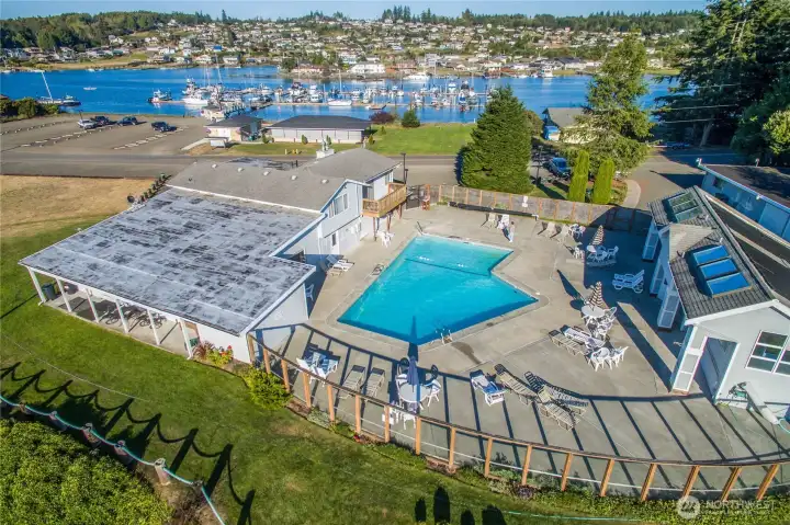 Adjacent to the clubhouse, the community pool is a favorite summertime gathering place for Driftwood Key residents. Adjacent to the clubhouse, the community pool is a favorite summertime gathering place for Driftwood Key residents.