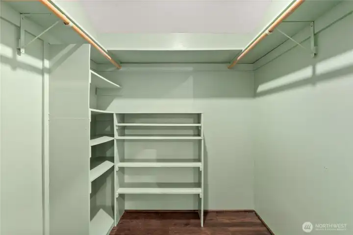 Walk-in Closet