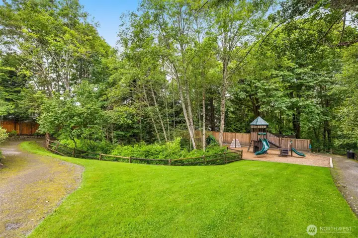 Enjoy nearby green space with walking paths, playground, and peaceful natural surroundings just moments from home. Enjoy nearby green space with walking paths, playground, and peaceful natural surroundings just moments from home.