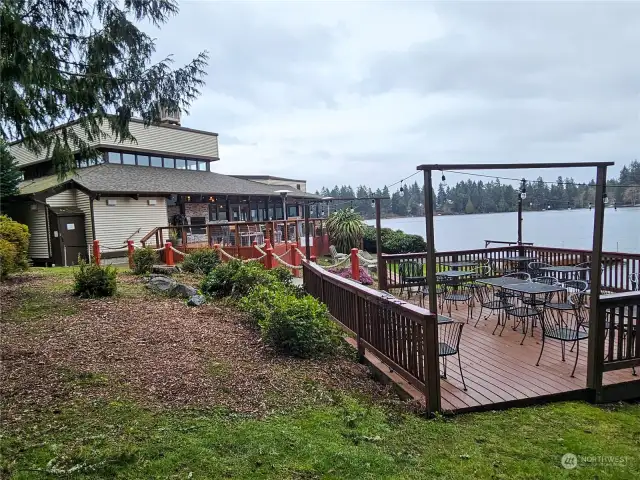 Lakeshore Riviera Restaurant. Enjoy year around waterfront dining .