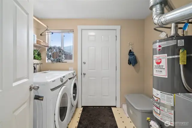 1412 laundry / mudroom