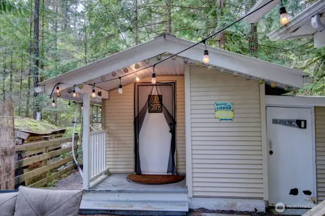 Multi use shed