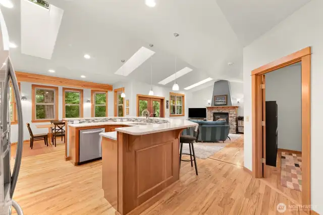 Open floor plan with vaulted ceilings