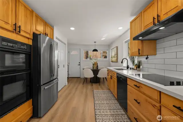 Granite countertops; newer appliances