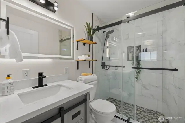 Glorious primary bath