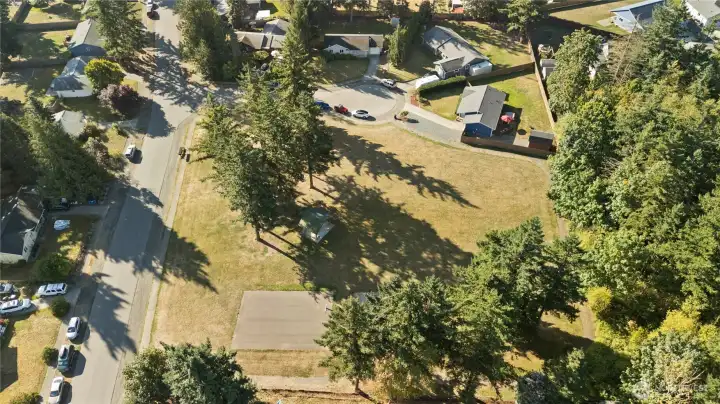 Park with playground right next door!