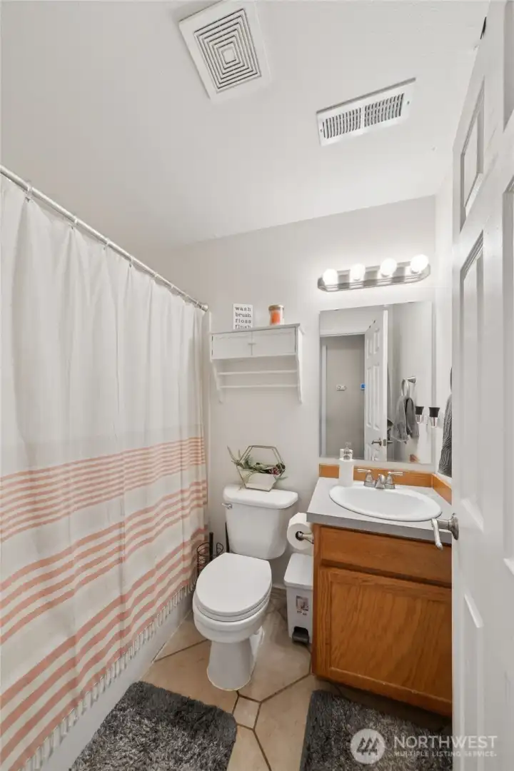 2nd bathroom