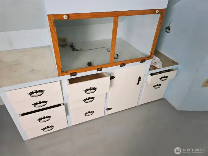 Built in cabinets in upper bedrm