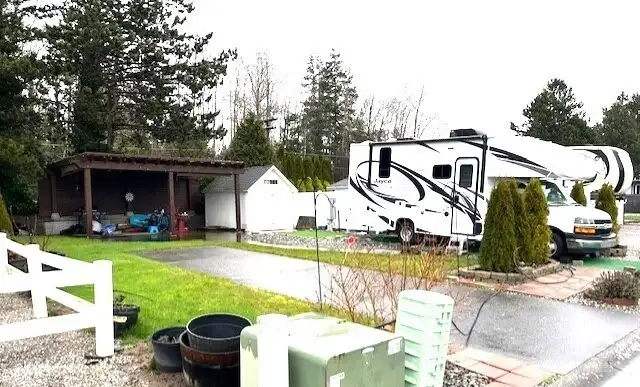 lot 6 is conveniently located near entrance to park & short walk to pool, clubhouse & park amenities.