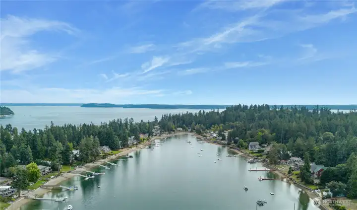 Serene end-of-the-bay setting—calm waters, endless views, and pure Pacific Northwest tranquility