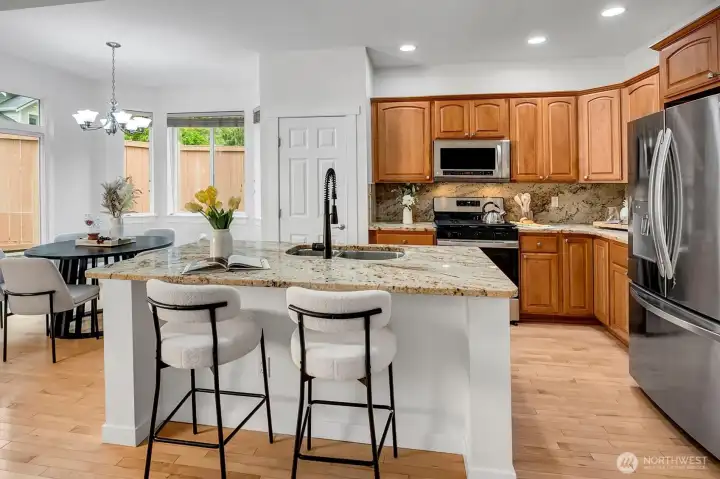 Kitchen with large island