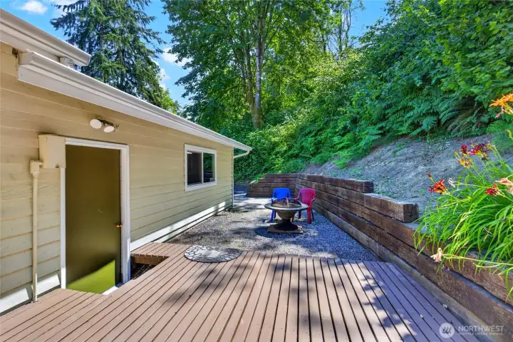Private back yard deck/patio area with BBQ pit and future sunken hot tub. Already wired with separate circuit Private back yard deck/patio area with BBQ pit and future sunken hot tub. Already wired with separate circuit
