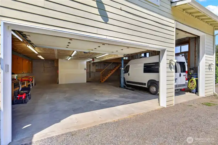 High Ceilings accomodate a full height camper van High Ceilings accomodate a full height camper van