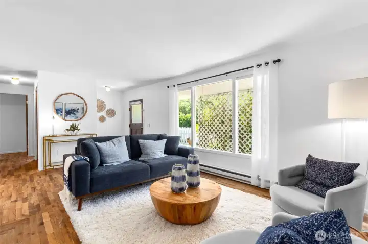 Spacious living room