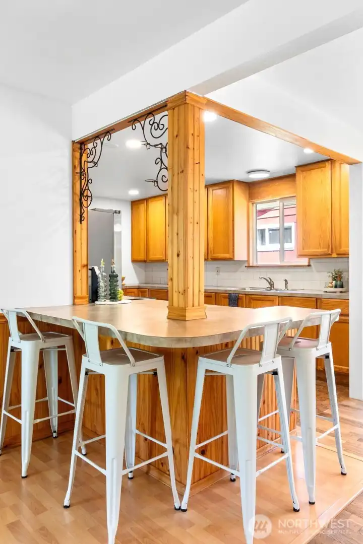 Breakfast bar