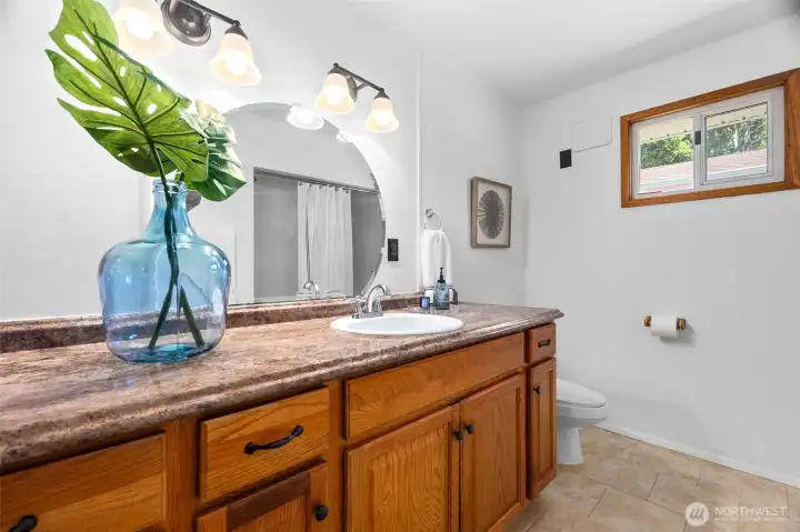 2nd Full Bathroom
