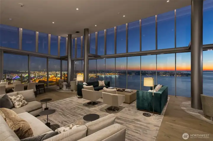 The Sky Lounge on the 39th The Sky Lounge on the 39th