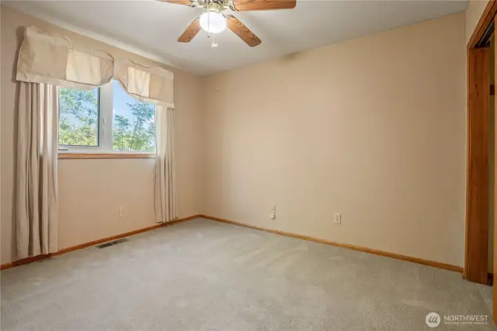 2nd main level bedroom 2nd main level bedroom