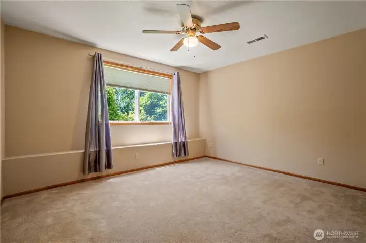 3rd bedroom of good size proportion 3rd bedroom of good size proportion